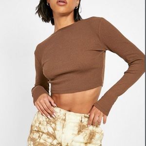 Long Sleeve Brown PETITE Crop Top - Boohoo